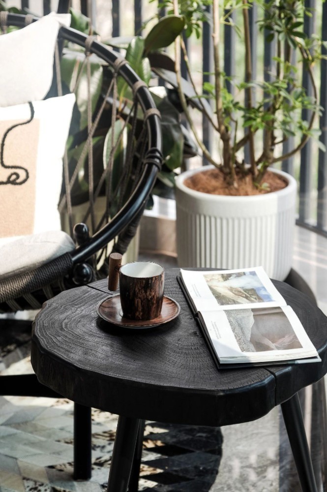 Light luxury style collocation