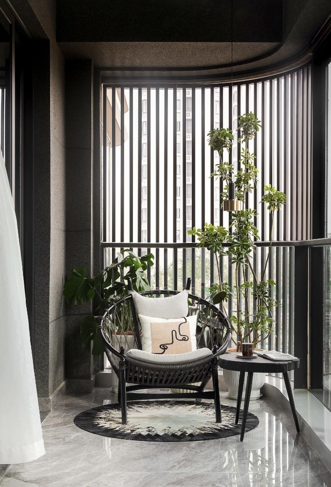 Light luxury style collocation