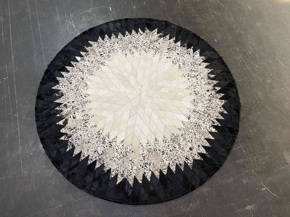 Light luxury style collocation