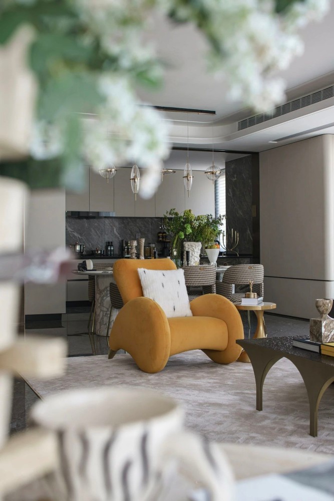 Light luxury style collocation