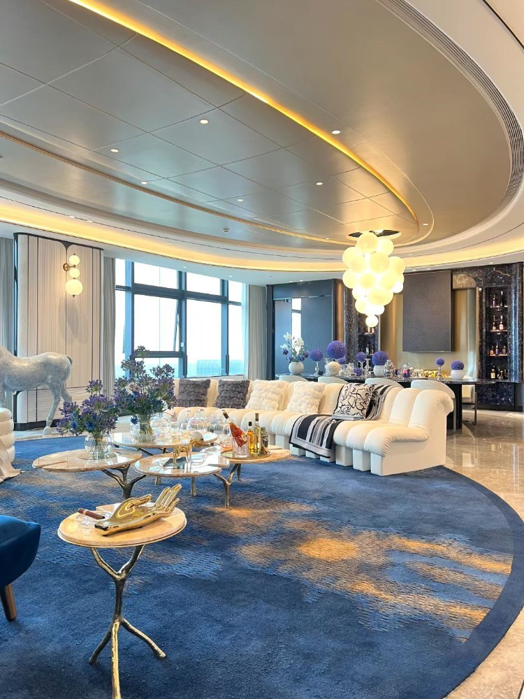 Minimalist style matching