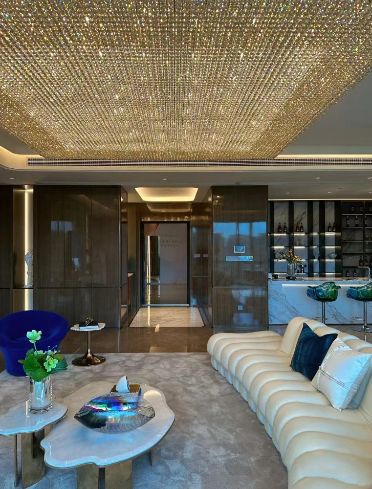 Minimalist style matching