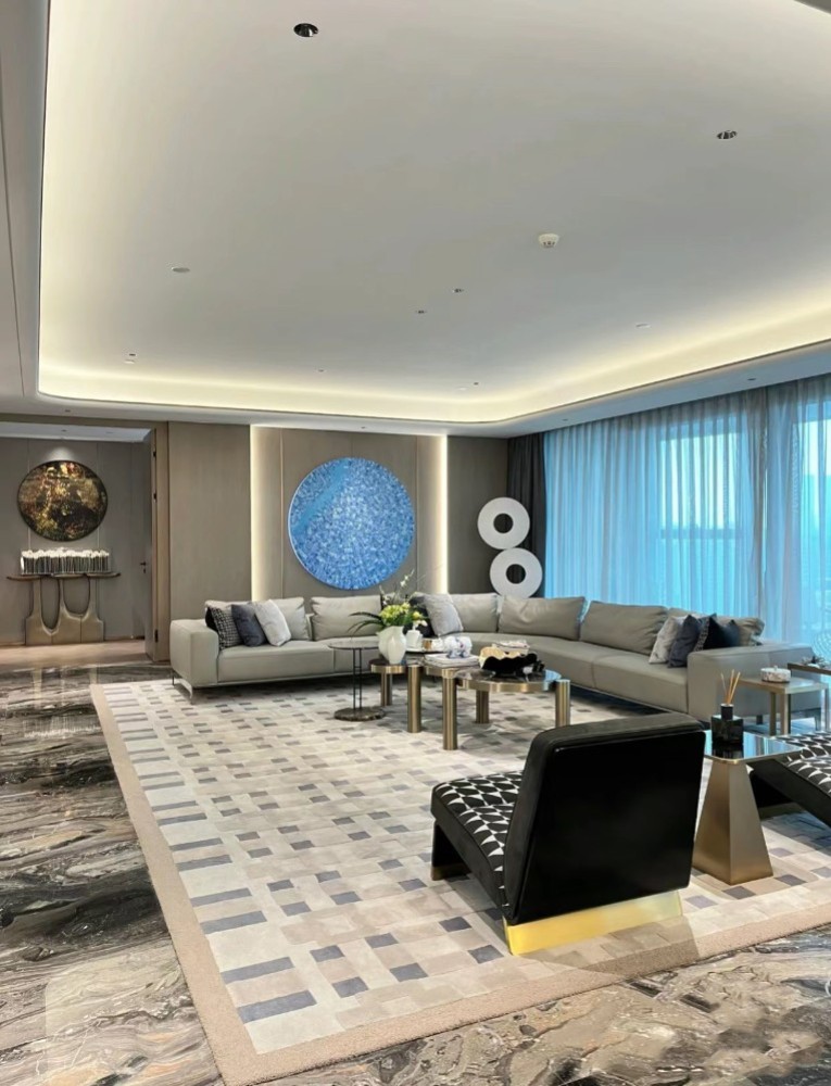 Minimalist style matching