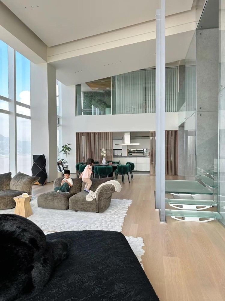 Minimalist style matching