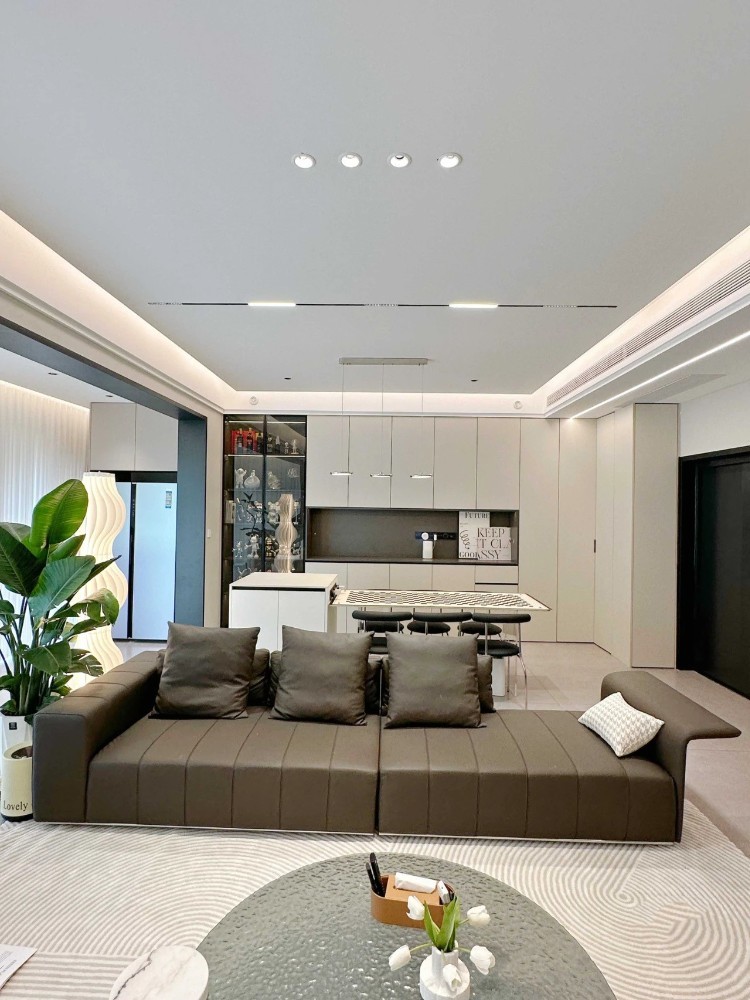 Minimalist style matching