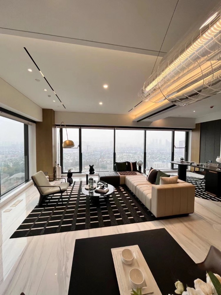 Minimalist style matching