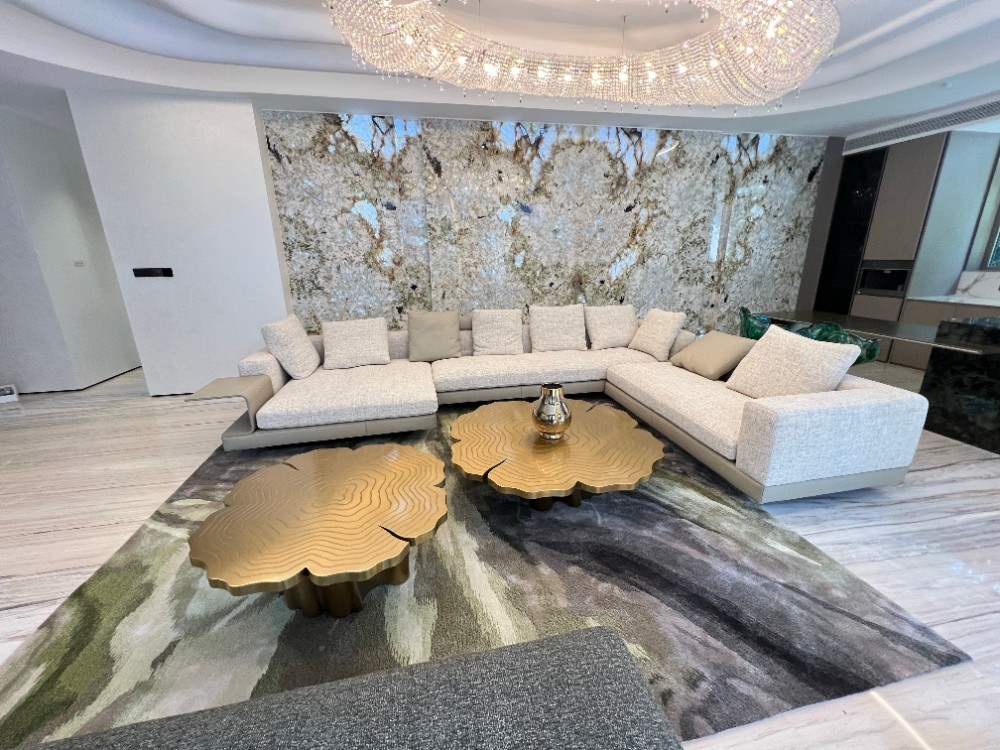 Minimalist style matching