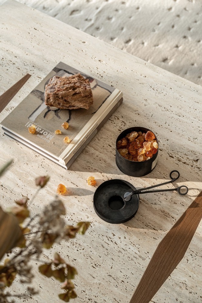 Cream style collocation