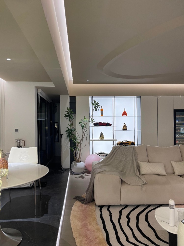 Cream style collocation