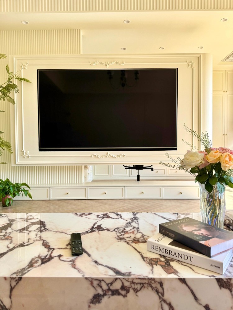 Cream style collocation