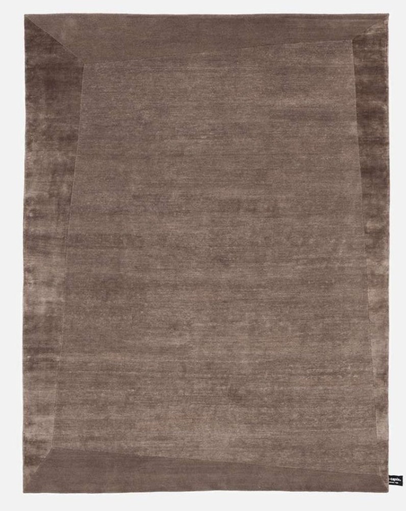 Dipped Frame Rug - Brown