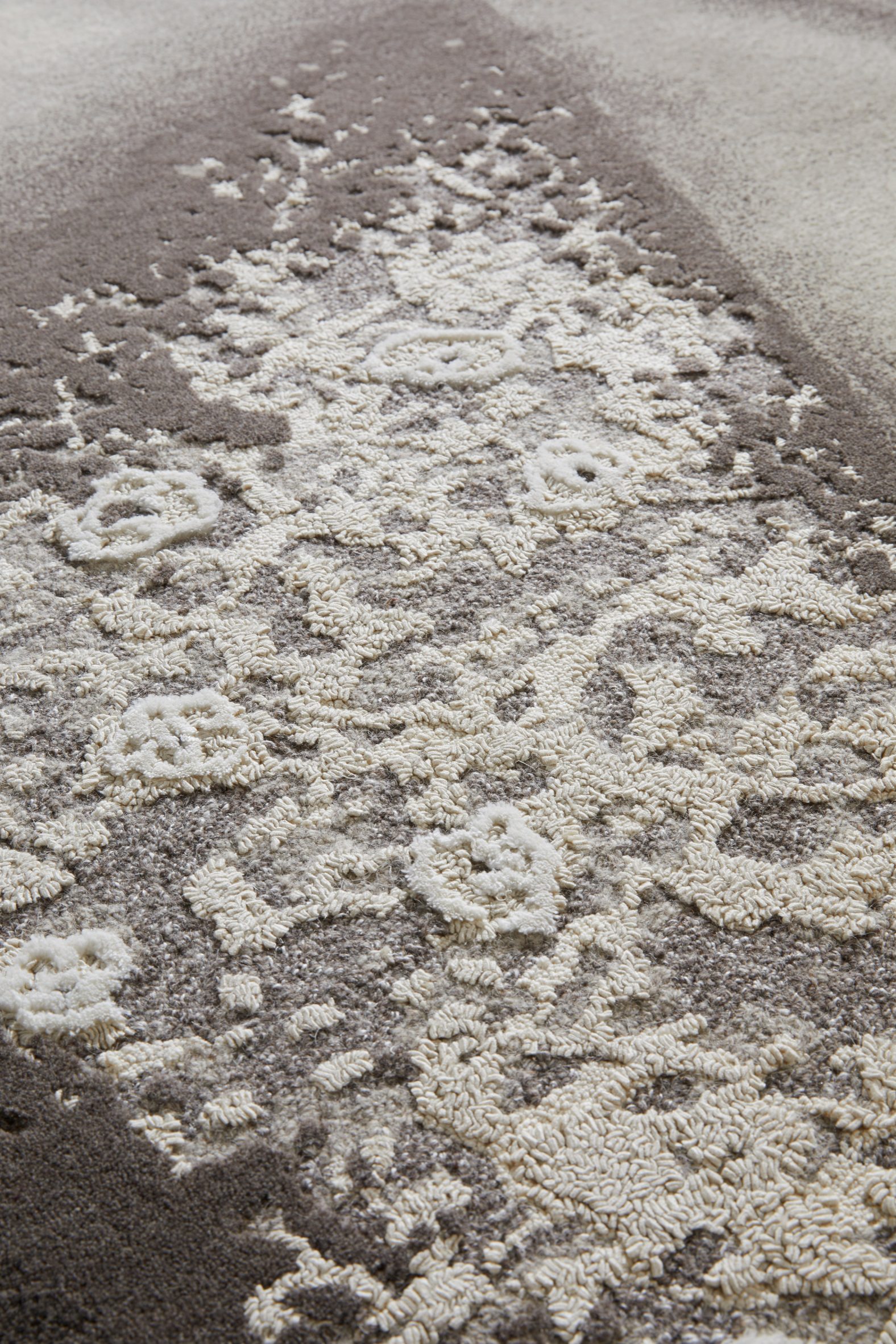 Irregular carpet
