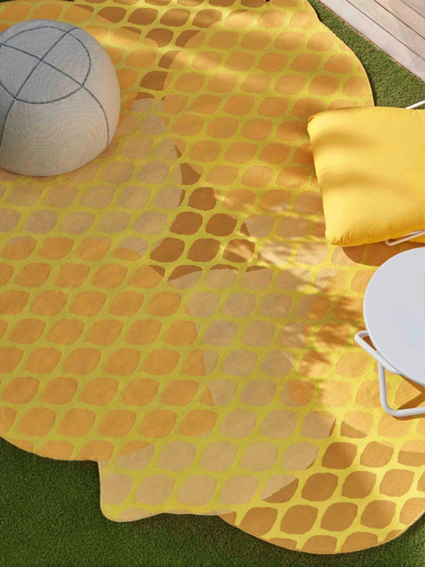 Irregular carpet