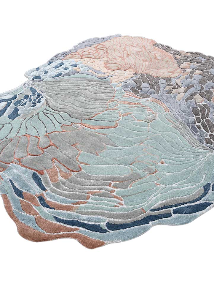 Irregular carpet