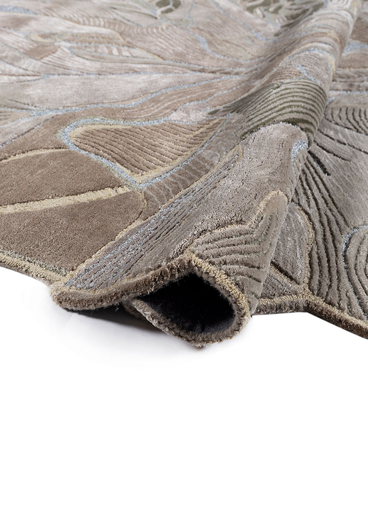 Irregular carpet