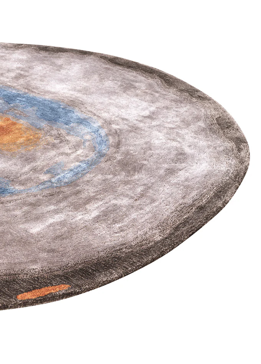 Irregular carpet