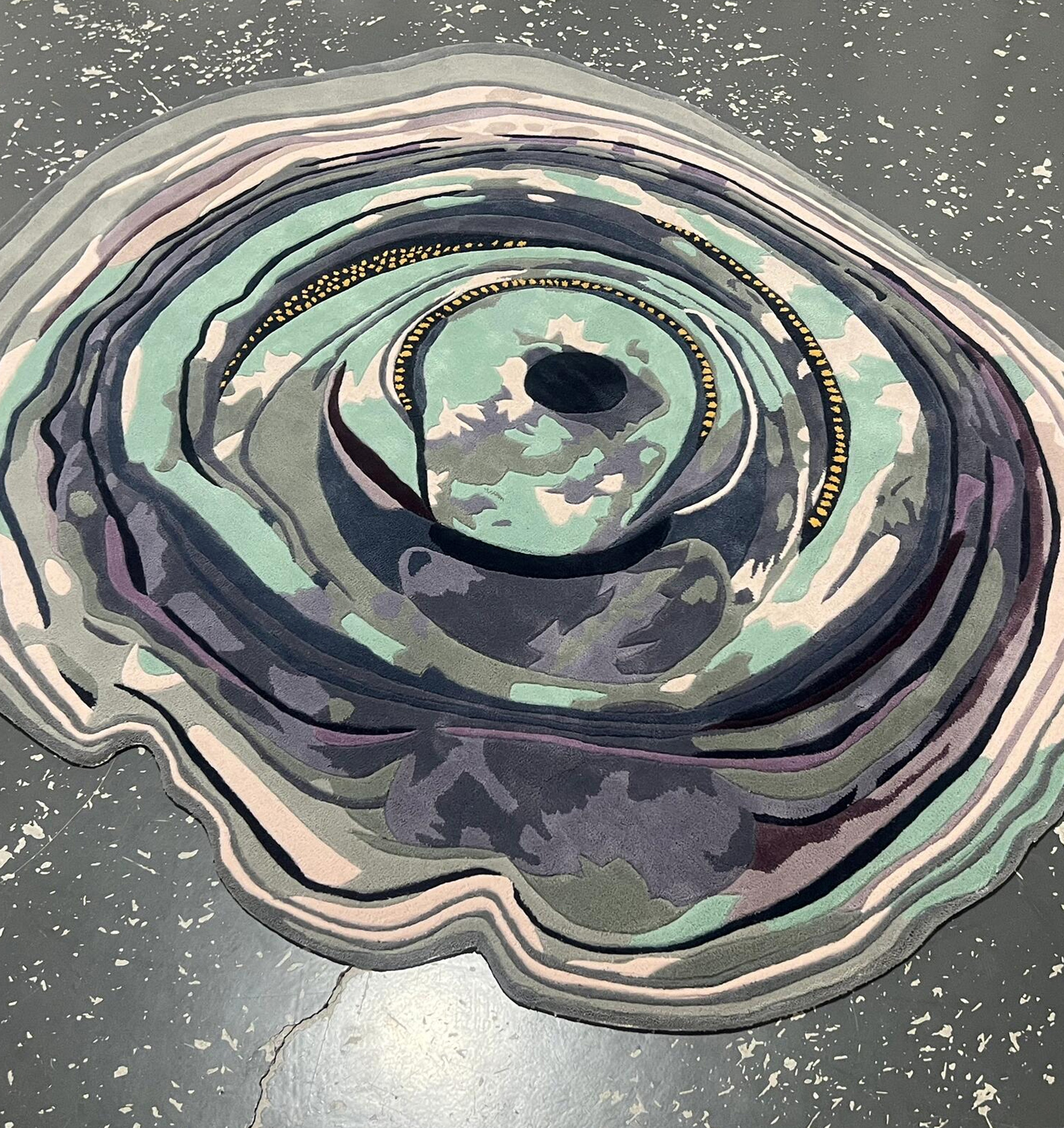 Irregular carpet