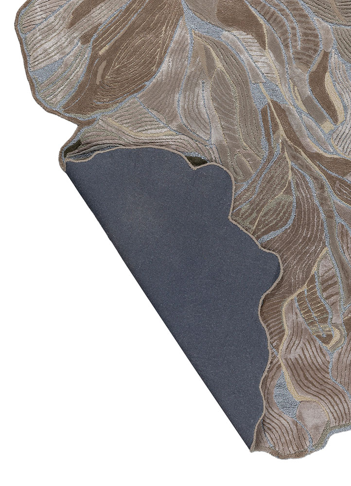Irregular carpet