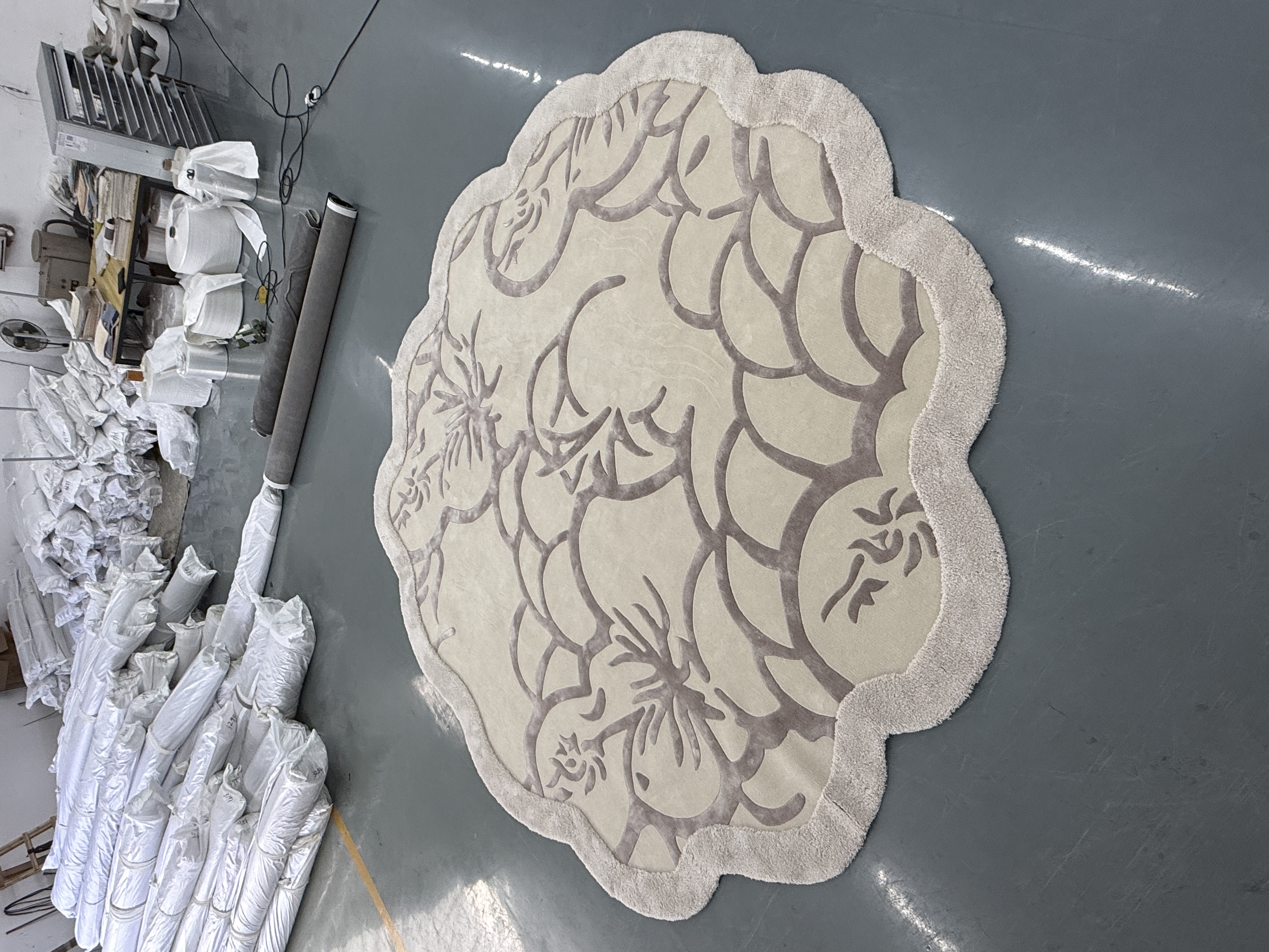 Irregular carpet 