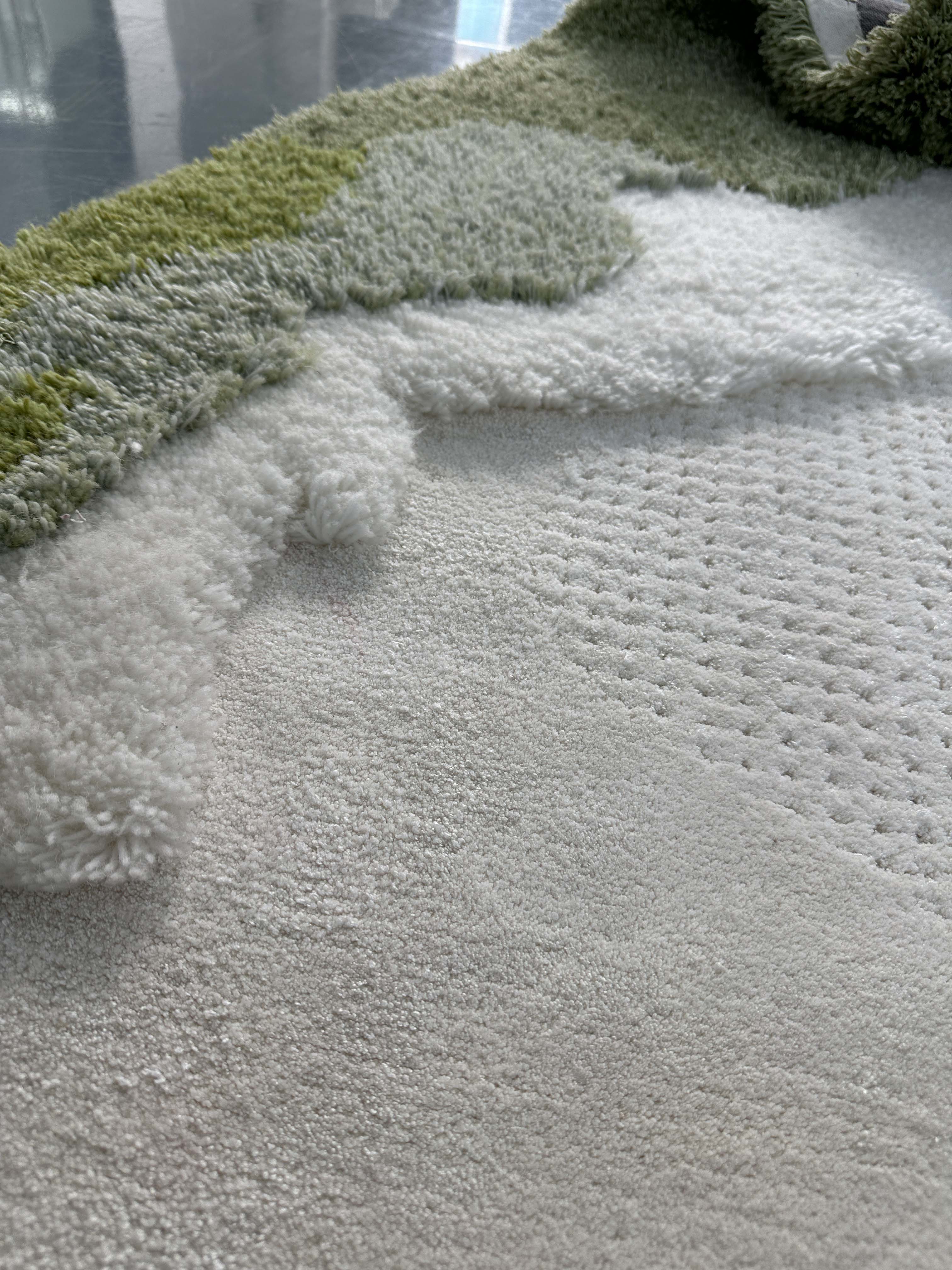 Irregular carpet 