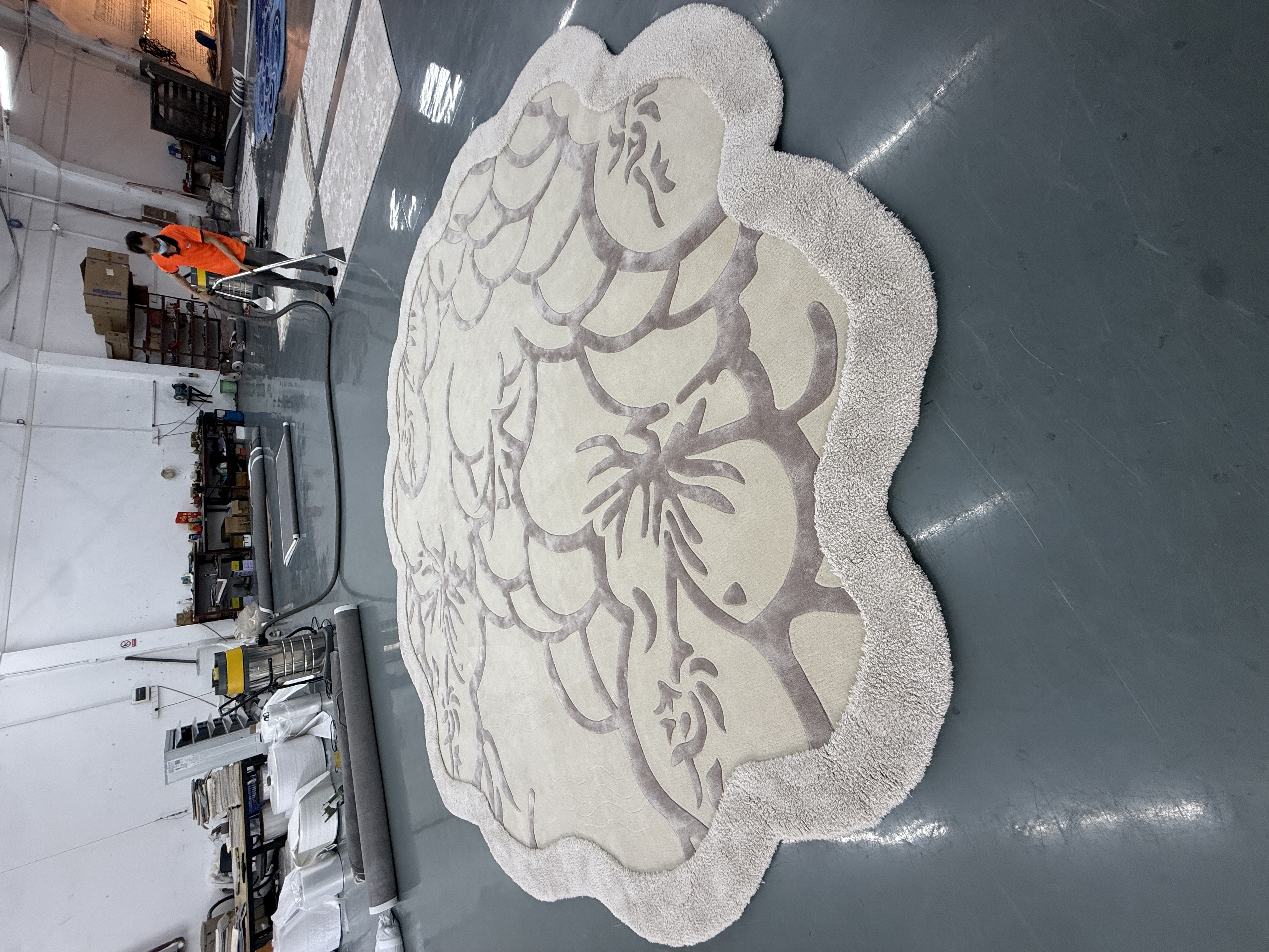 Irregular carpet 