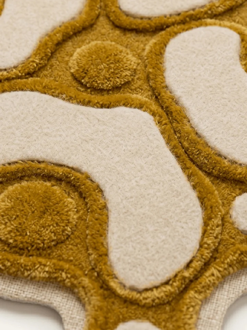 Irregular carpet 