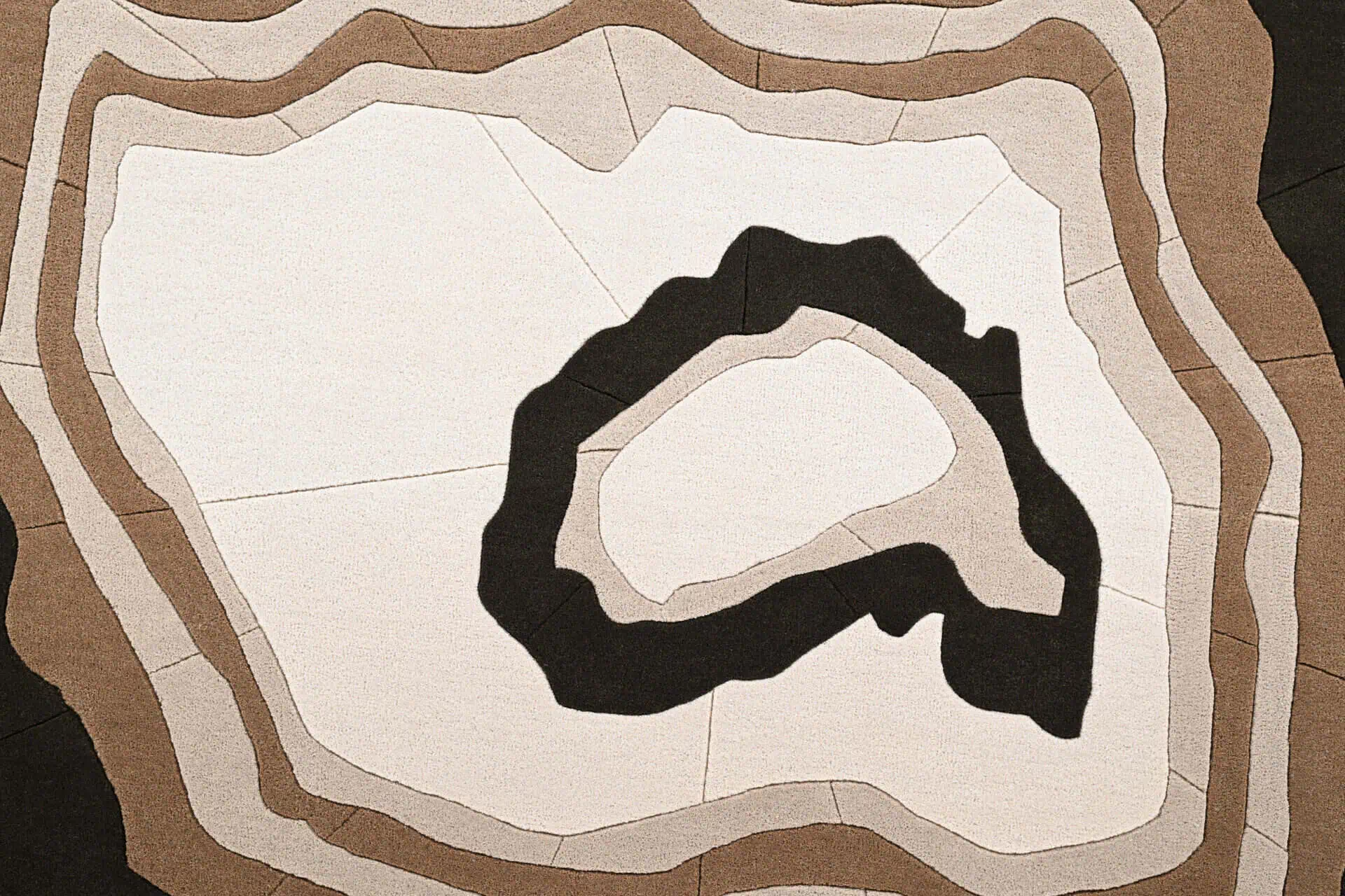 Irregular carpet 