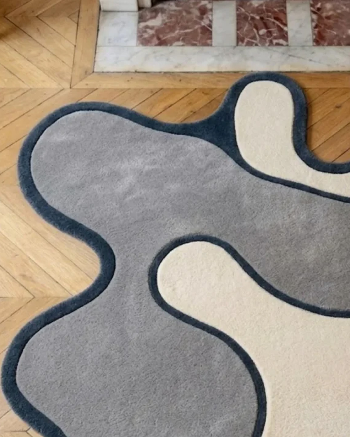 Irregular carpet