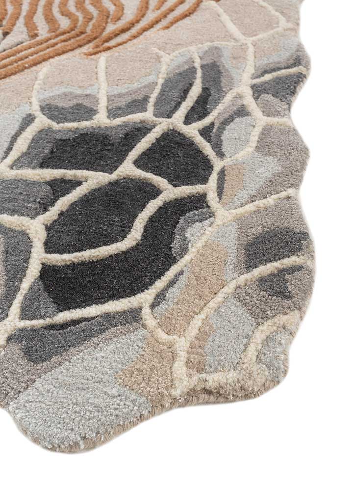 Irregular carpet 