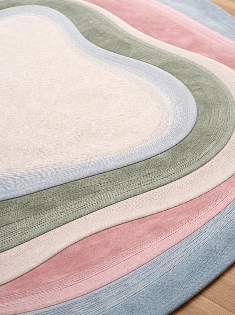 Irregular carpet 